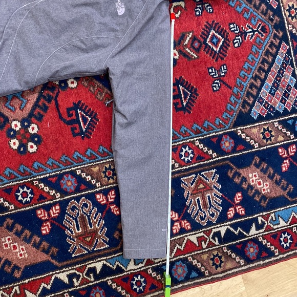 Large North Face Ski Coat - Picture 8 of 13